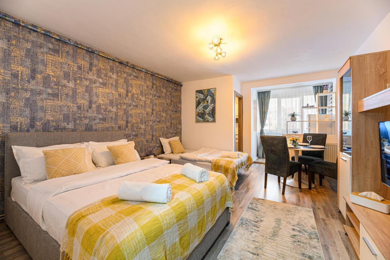 Luxury Studios - Soarelui 10 Braşov Extérieur photo