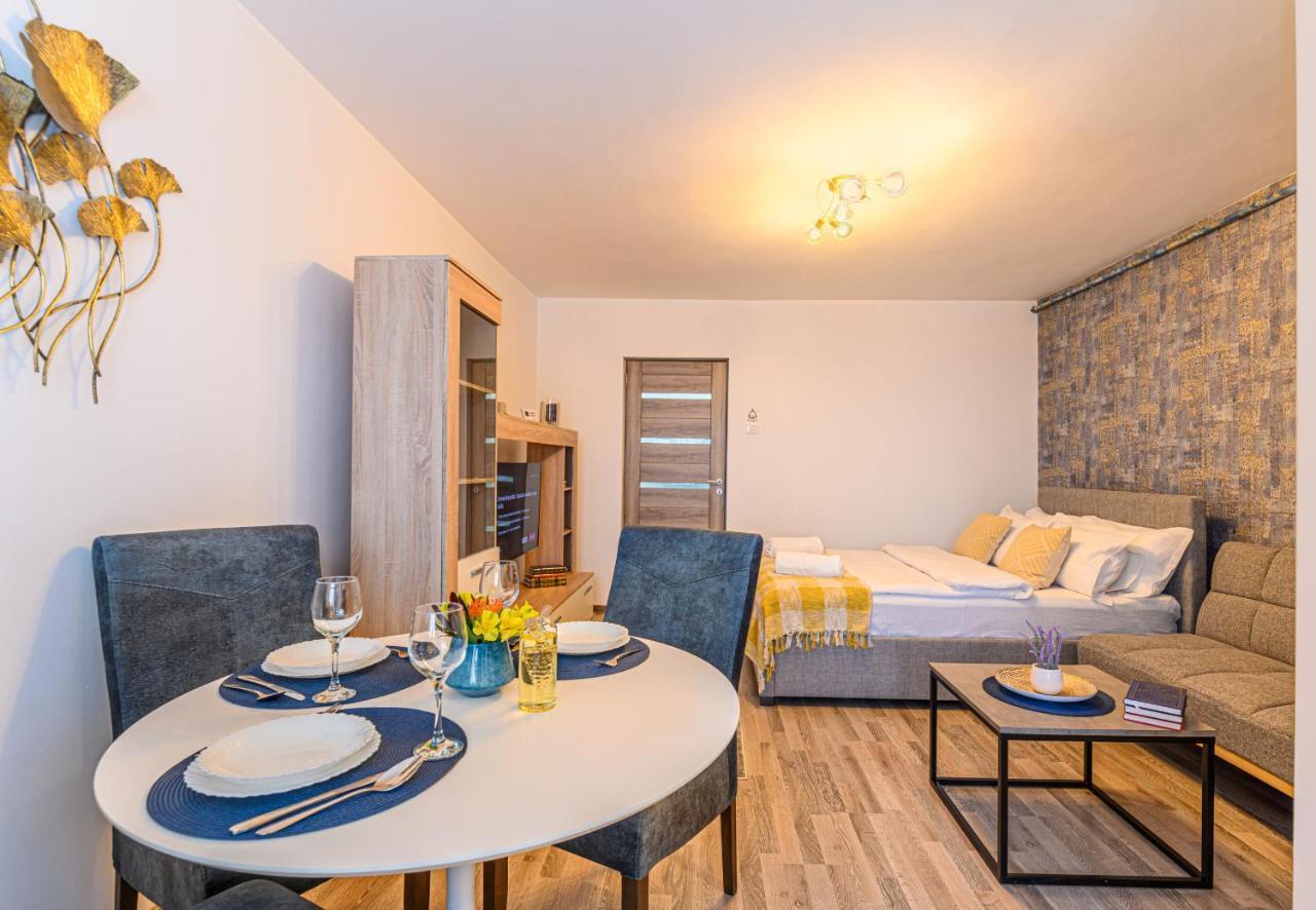Luxury Studios - Soarelui 10 Braşov Extérieur photo