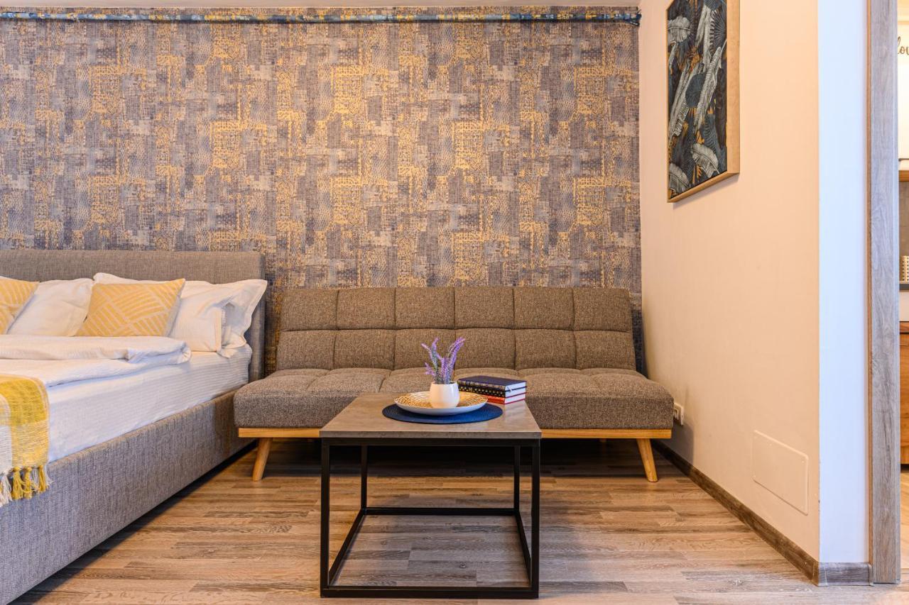 Luxury Studios - Soarelui 10 Braşov Extérieur photo