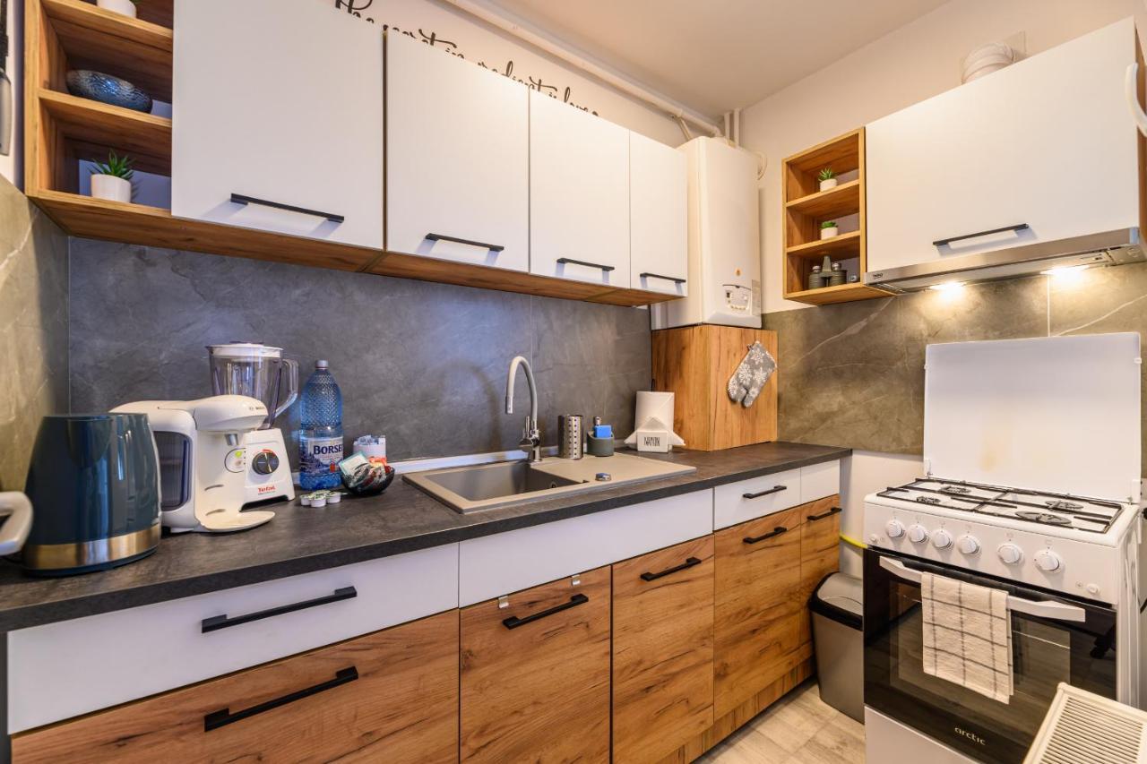 Luxury Studios - Soarelui 10 Braşov Extérieur photo